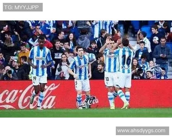 比利亚雷亚尔与皇家社会激战正酣谁能在西甲赛场上笑到最后